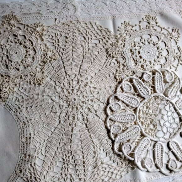 Vintage Ecru Doilies/Table Toppers Mismatched Set of 8 from Mid Century - Picture 2 of 6